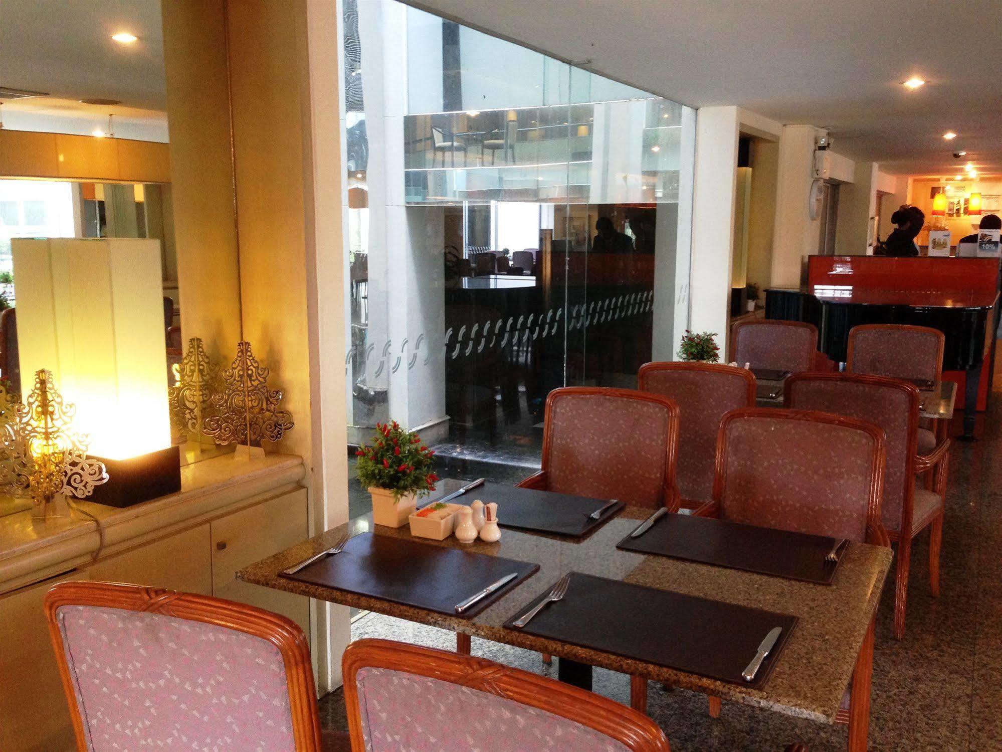 The City Hotel Sriracha By Bbh Japan Сі-Рача Екстер'єр фото